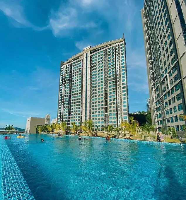 Sea&Pool View Stunning Homestay, Wifi, Netflix Near Malls, Jetty, Convenient Stores Kota Kinabalu Apartment