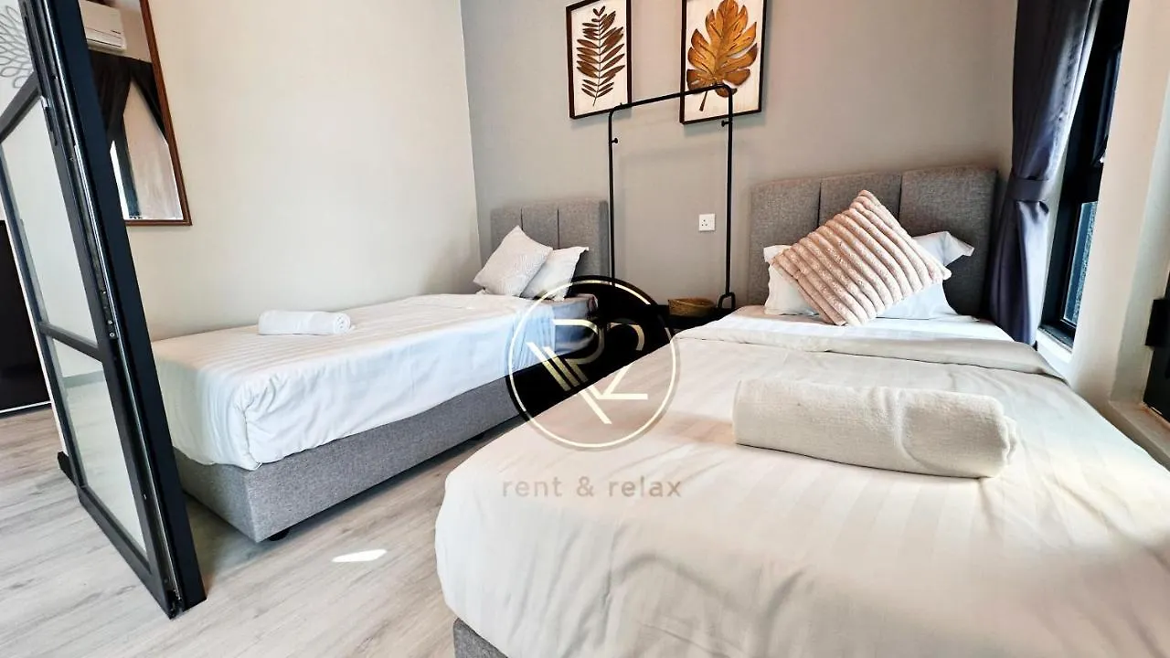 Apartment Sea&Pool View Stunning Homestay, Wifi, Netflix Near Malls, Jetty, Convenient Stores Kota Kinabalu